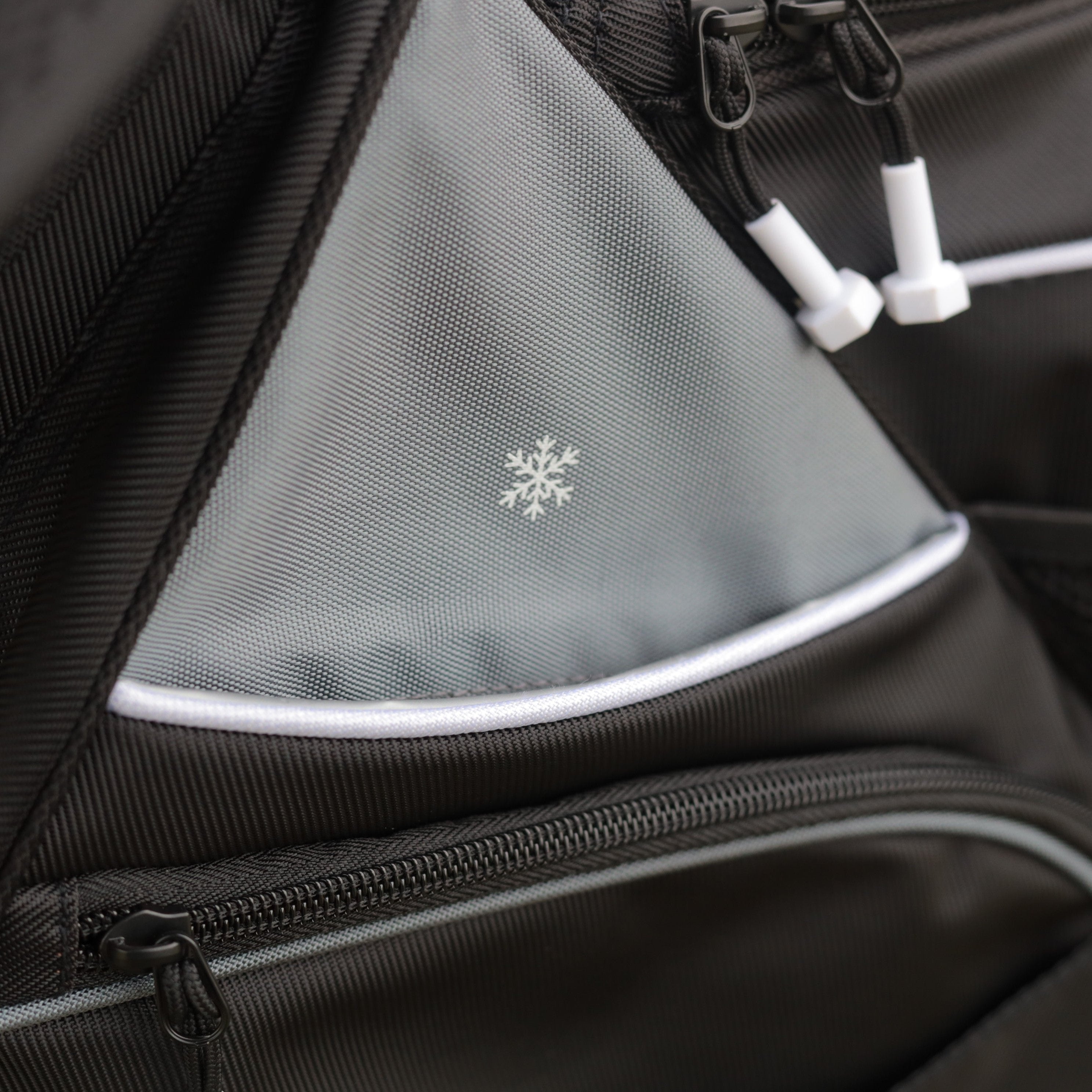 Hybrid Stand Bag - Black/White